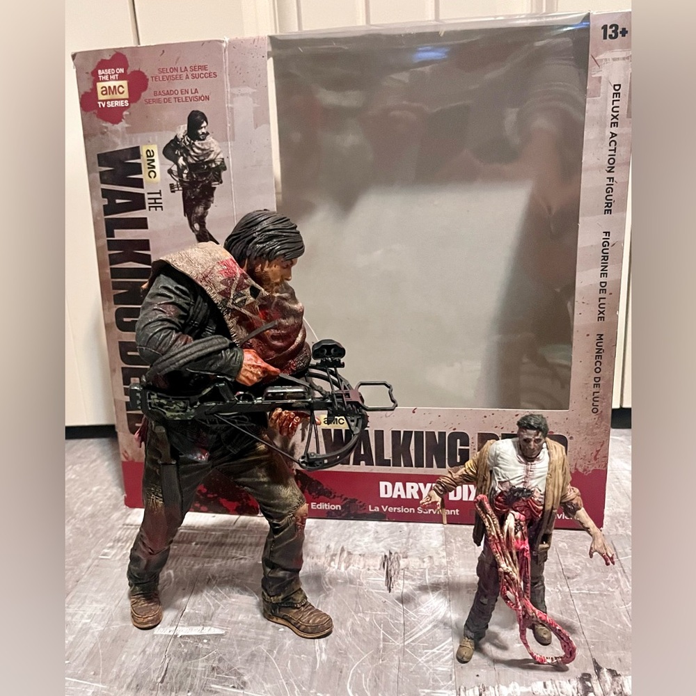 Daryl Dixon The Walking Dead deluxe action figure with zombie